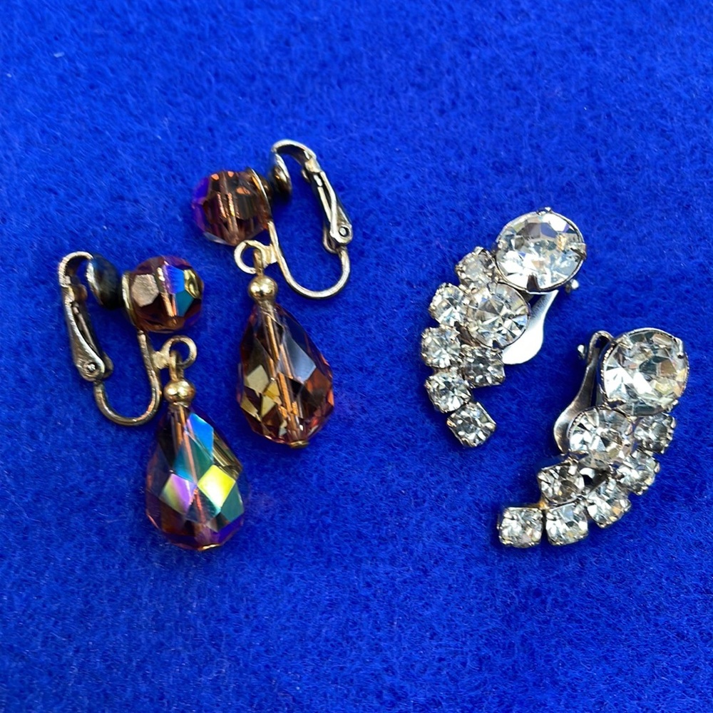 Vintage Clip Earrings 2 Pair